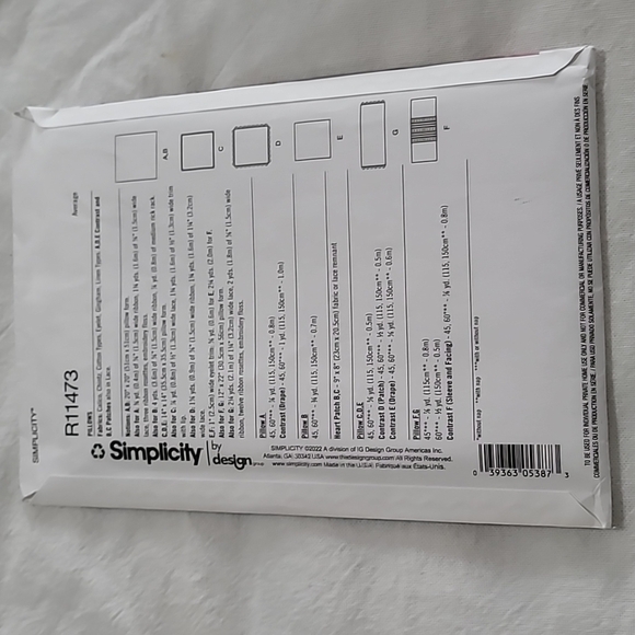 Simplicity Pillows Pattern - Picture 2 of 5